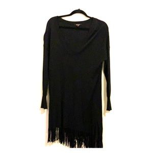 Ella moss black long sleeve low V neck sweater